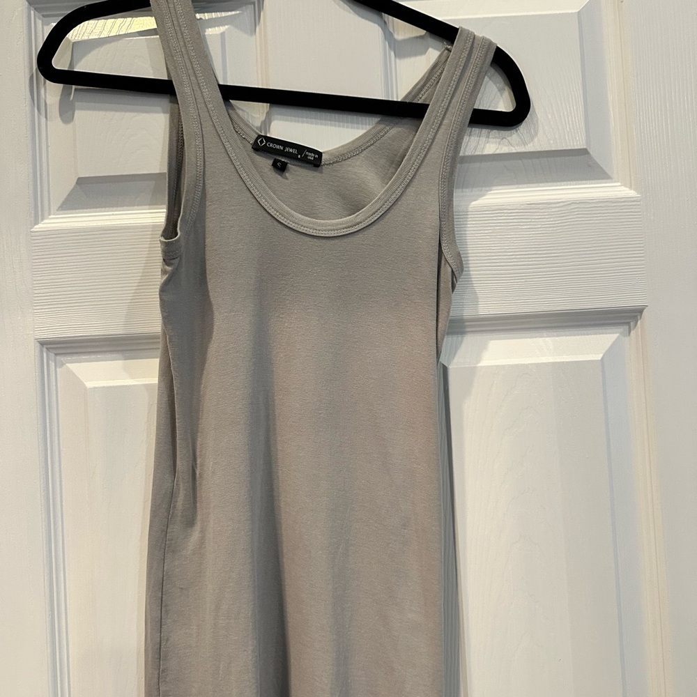 Crown jewel Elegant Gray Tank Top